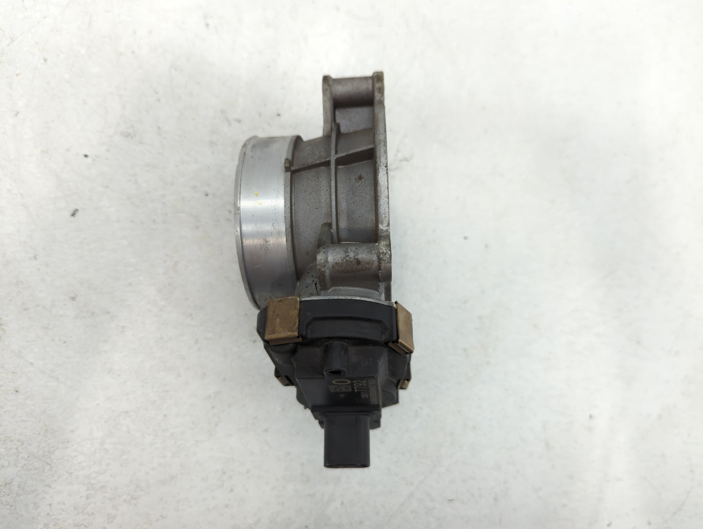 2014-2022 Gmc Sierra 1500 Throttle Body P/N:12617792 Fits Fits 2014 2015 2016 2017 2018 2019 2020 2021 2022 OEM Used Auto Pa