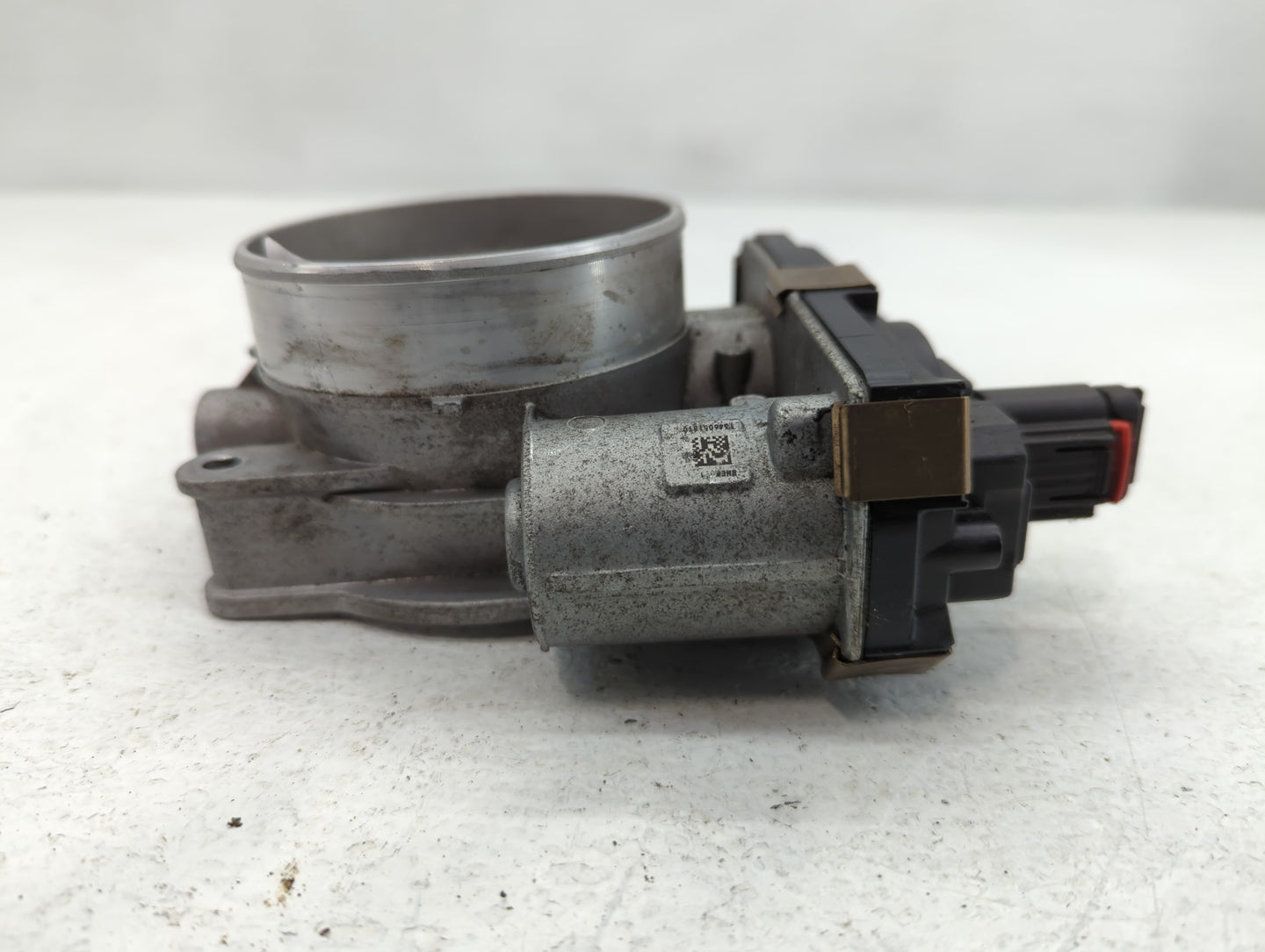 2014-2022 Gmc Sierra 1500 Throttle Body P/N:12617792 Fits Fits 2014 2015 2016 2017 2018 2019 2020 2021 2022 OEM Used Auto Pa
