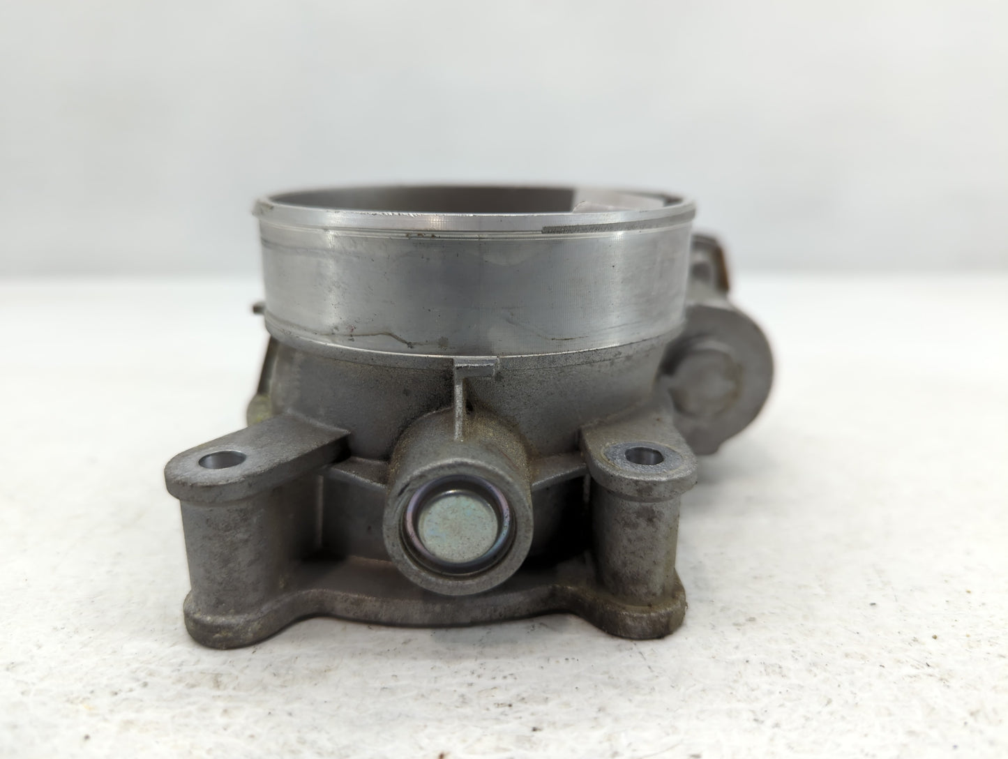 2014-2022 Gmc Sierra 1500 Throttle Body P/N:12617792 Fits Fits 2014 2015 2016 2017 2018 2019 2020 2021 2022 OEM Used Auto Pa