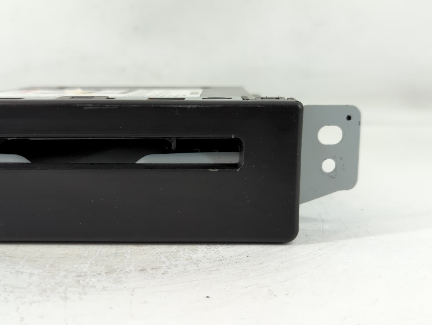 2015 Gmc Sierra 1500 Radio AM FM Cd Player Receiver Replacement P/N:13594481 Fits Fits 2016 OEM Used Auto Parts - Oemusedaut