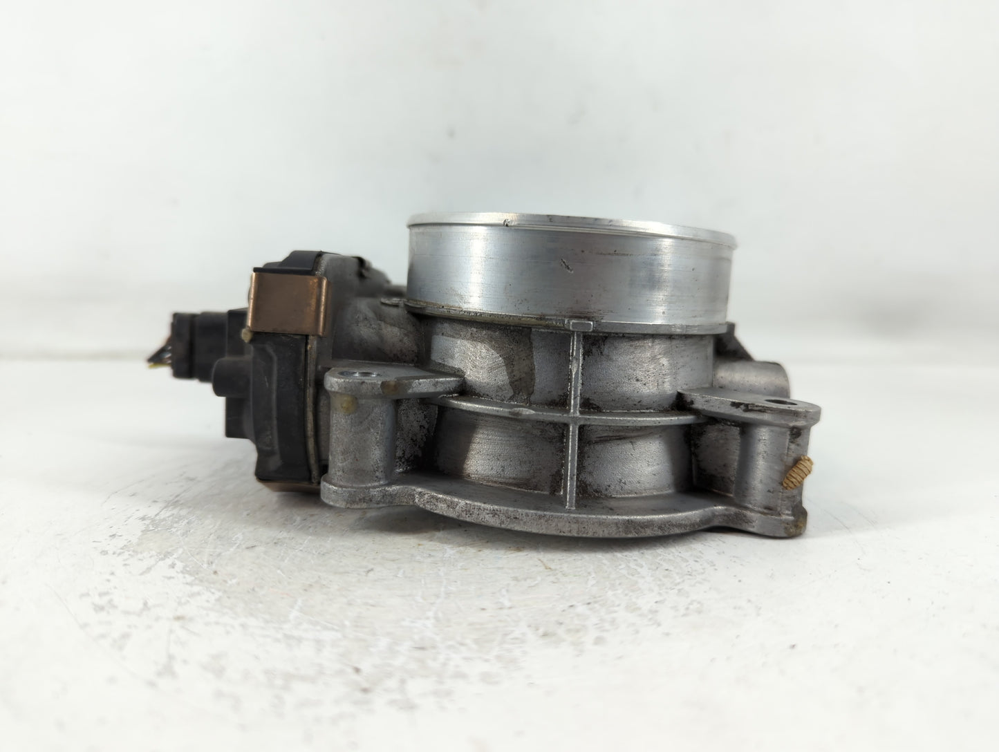 2014-2022 Gmc Sierra 1500 Throttle Body P/N:12617792 Fits Fits 2014 2015 2016 2017 2018 2019 2020 2021 2022 OEM Used Auto Pa