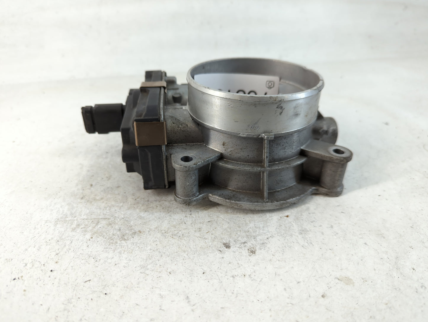 2014-2022 Gmc Sierra 1500 Throttle Body P/N:12617792 Fits Fits 2014 2015 2016 2017 2018 2019 2020 2021 2022 OEM Used Auto Pa