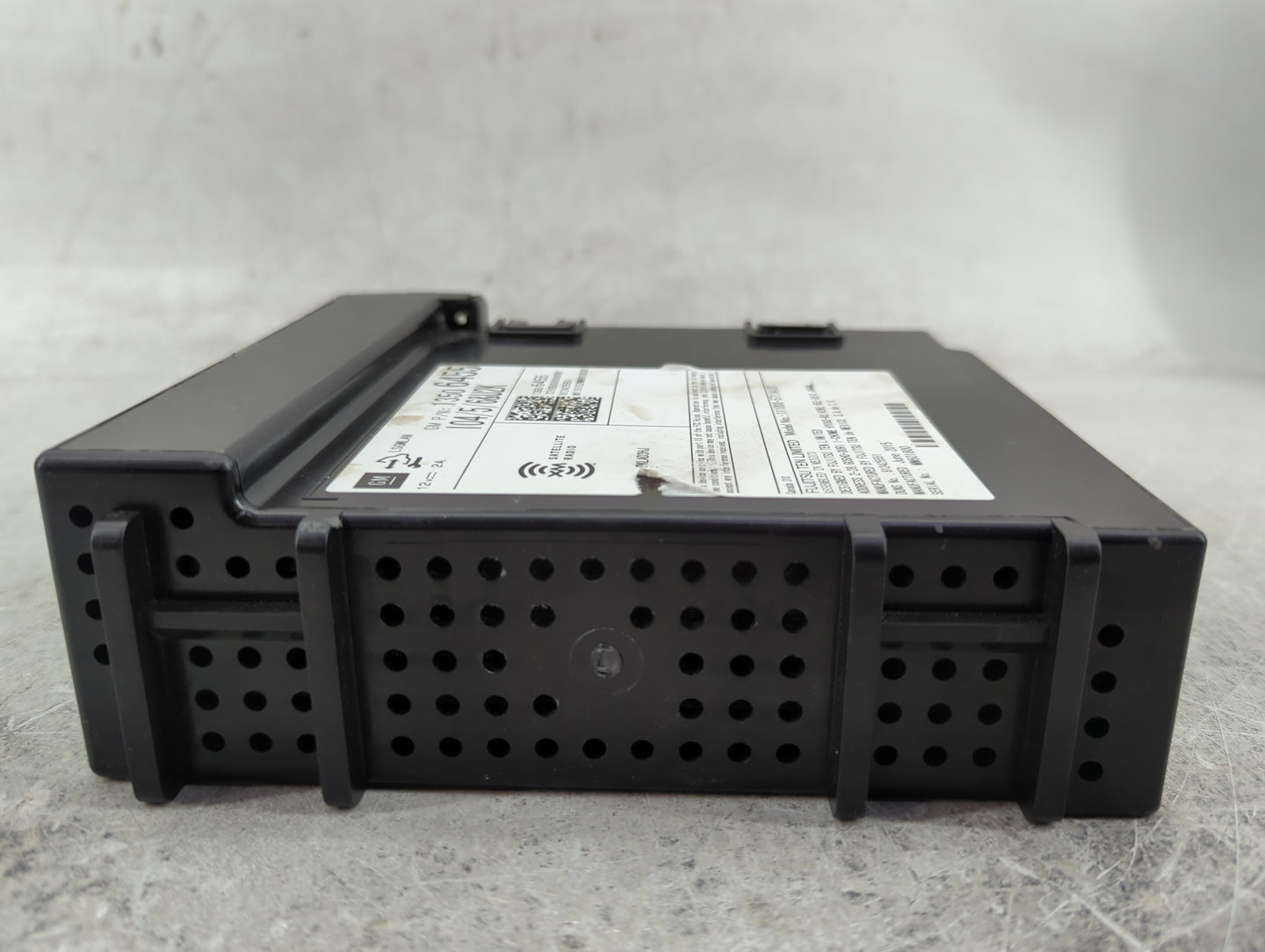 2015 Gmc Sierra 1500 Denali Radio AM FM Cd Player Receiver Replacement P/N:13506455 111000-5711A101 Fits Fits 2016 OEM Used 