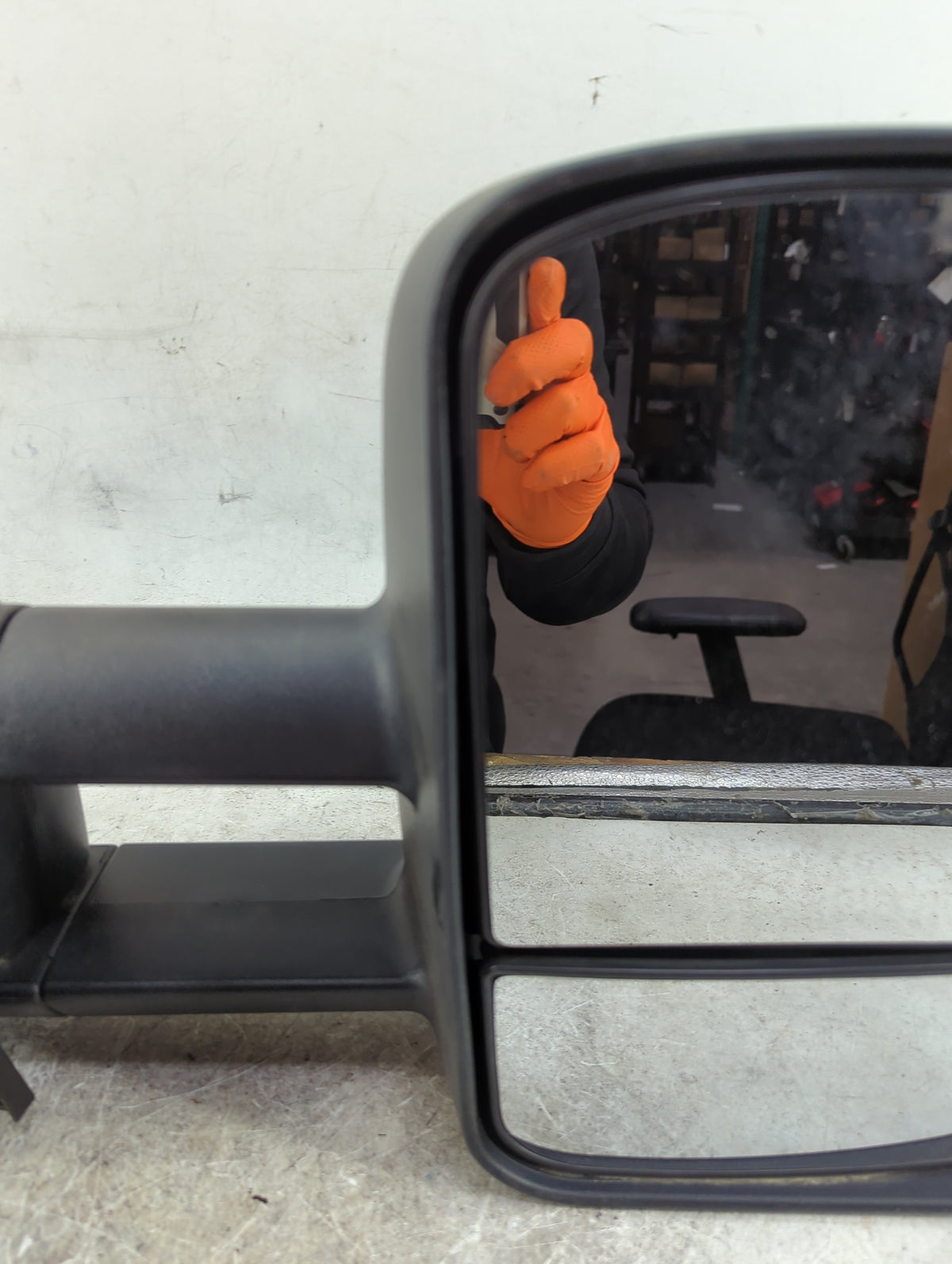 2015-2019 Gmc Sierra 2500 Passenger Side View Mirror - Right Door Mirror OEM Used - Oemusedautoparts1.com