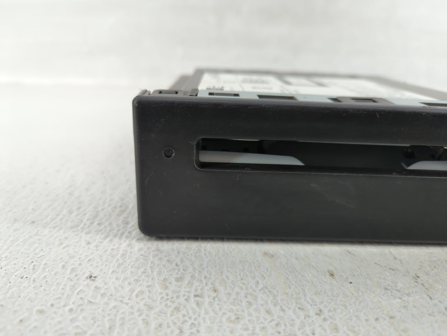 2015-2019 Gmc Sierra 2500 Radio AM FM Cd Player Receiver Replacement P/N:13594481 Fits Fits 2015 2016 2017 2018 2019 2020 OE
