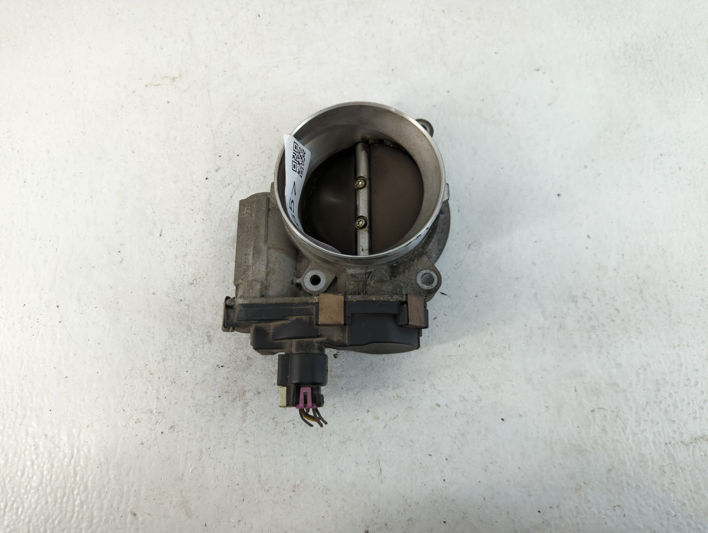 2009-2015 Gmc Sierra 2500 Throttle Body P/N:RME87-3C9992 Fits Fits 2009 2010 2011 2012 2013 2014 2015 OEM Used Auto Parts - 
