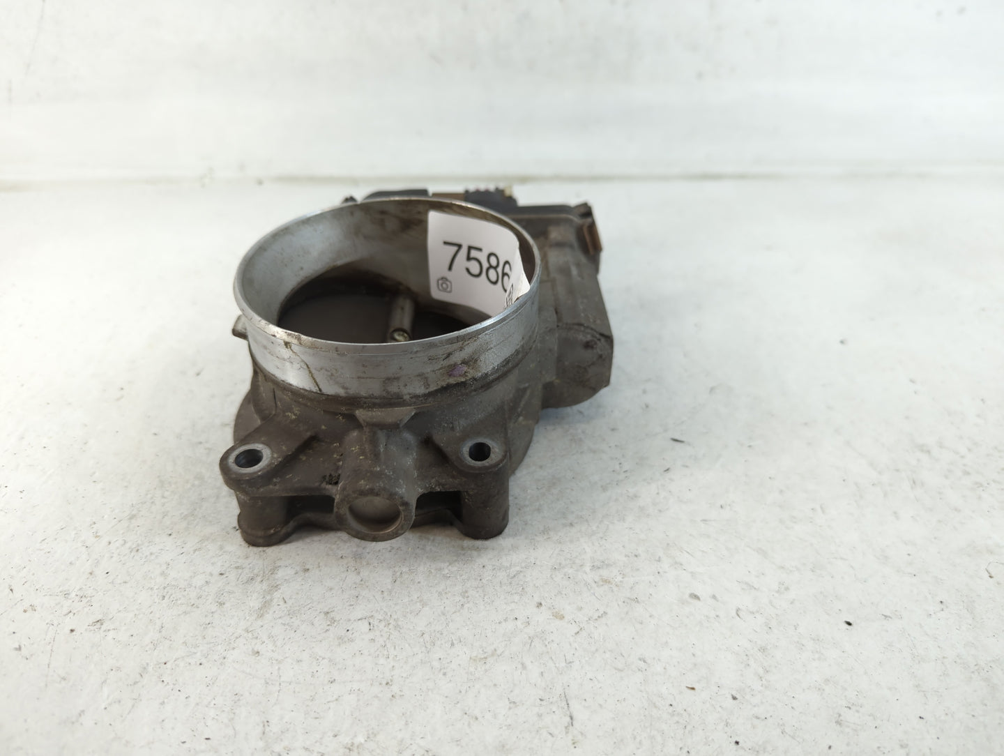 2009-2015 Gmc Sierra 2500 Throttle Body P/N:RME87-3C9992 Fits Fits 2009 2010 2011 2012 2013 2014 2015 OEM Used Auto Parts - 
