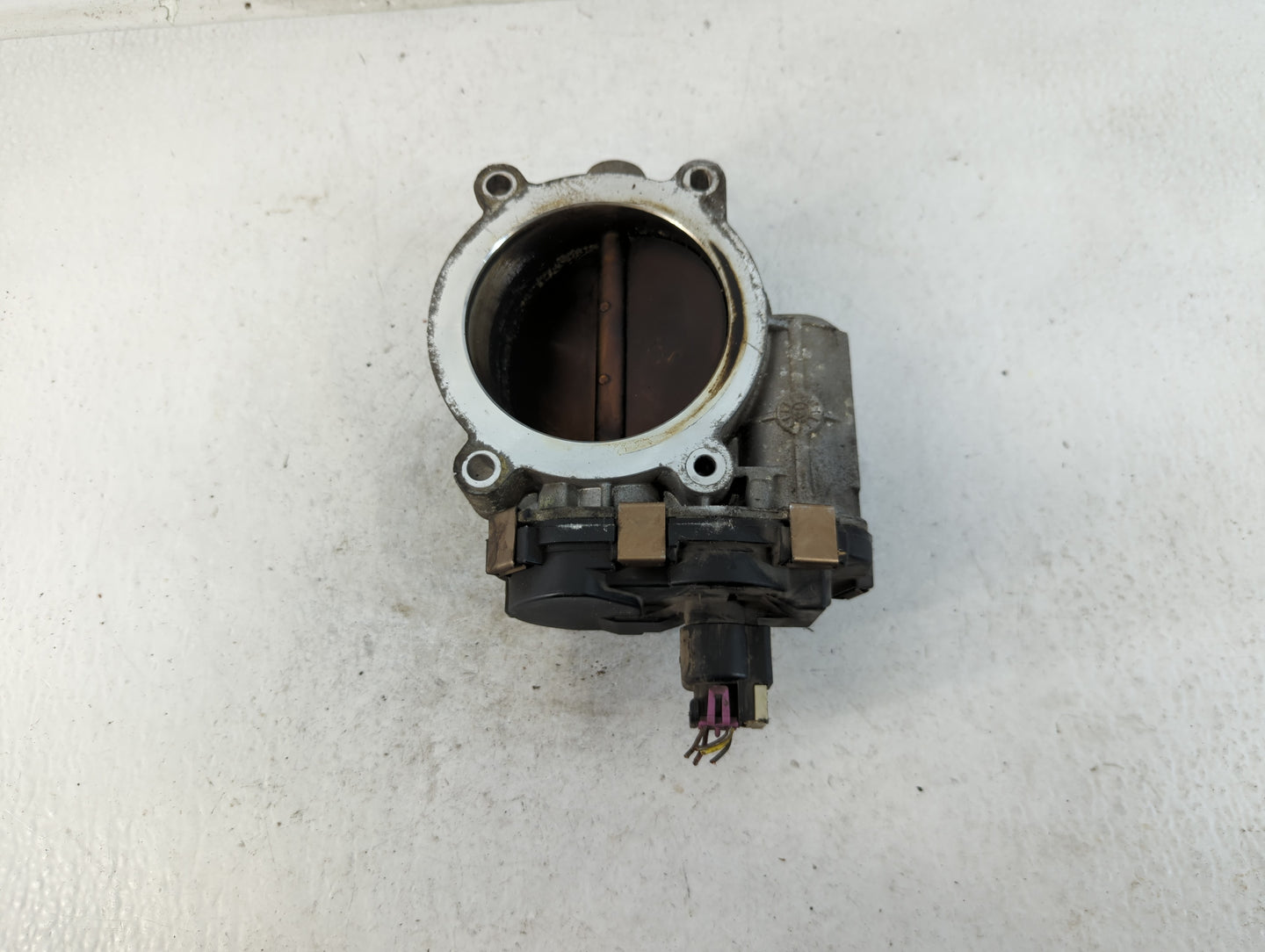 2009-2015 Gmc Sierra 2500 Throttle Body P/N:RME87-3C9992 Fits Fits 2009 2010 2011 2012 2013 2014 2015 OEM Used Auto Parts - 