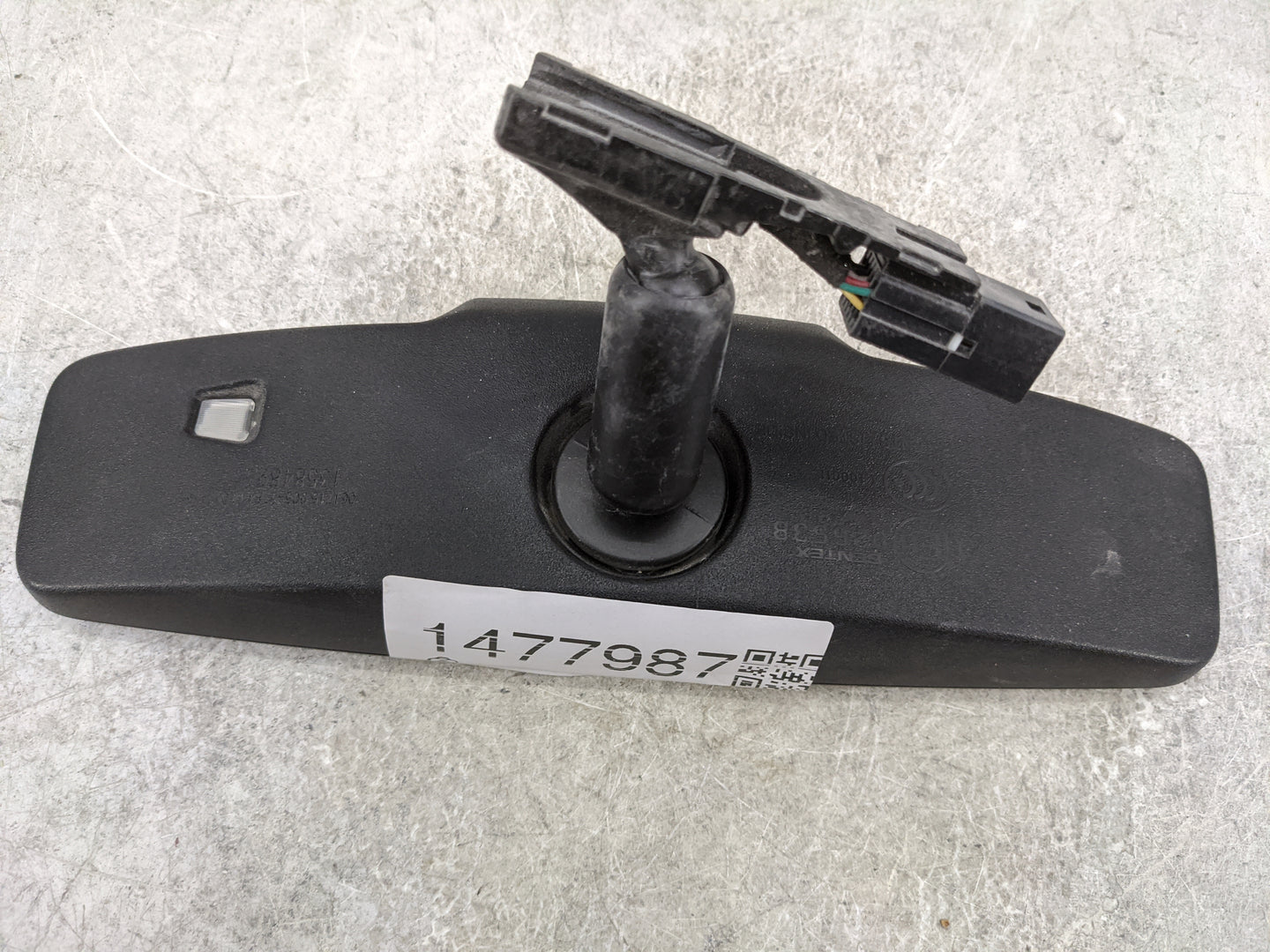 2015 Gmc Sierra 3500 Interior Rear View Mirror Replacement OEM P/N:026538 GNTX-858 Fits OEM Used Auto Parts - Oemusedautopar