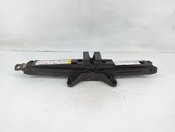 2015 Gmc Terrain Spare Scissor Car Jack - Oemusedautoparts1.com