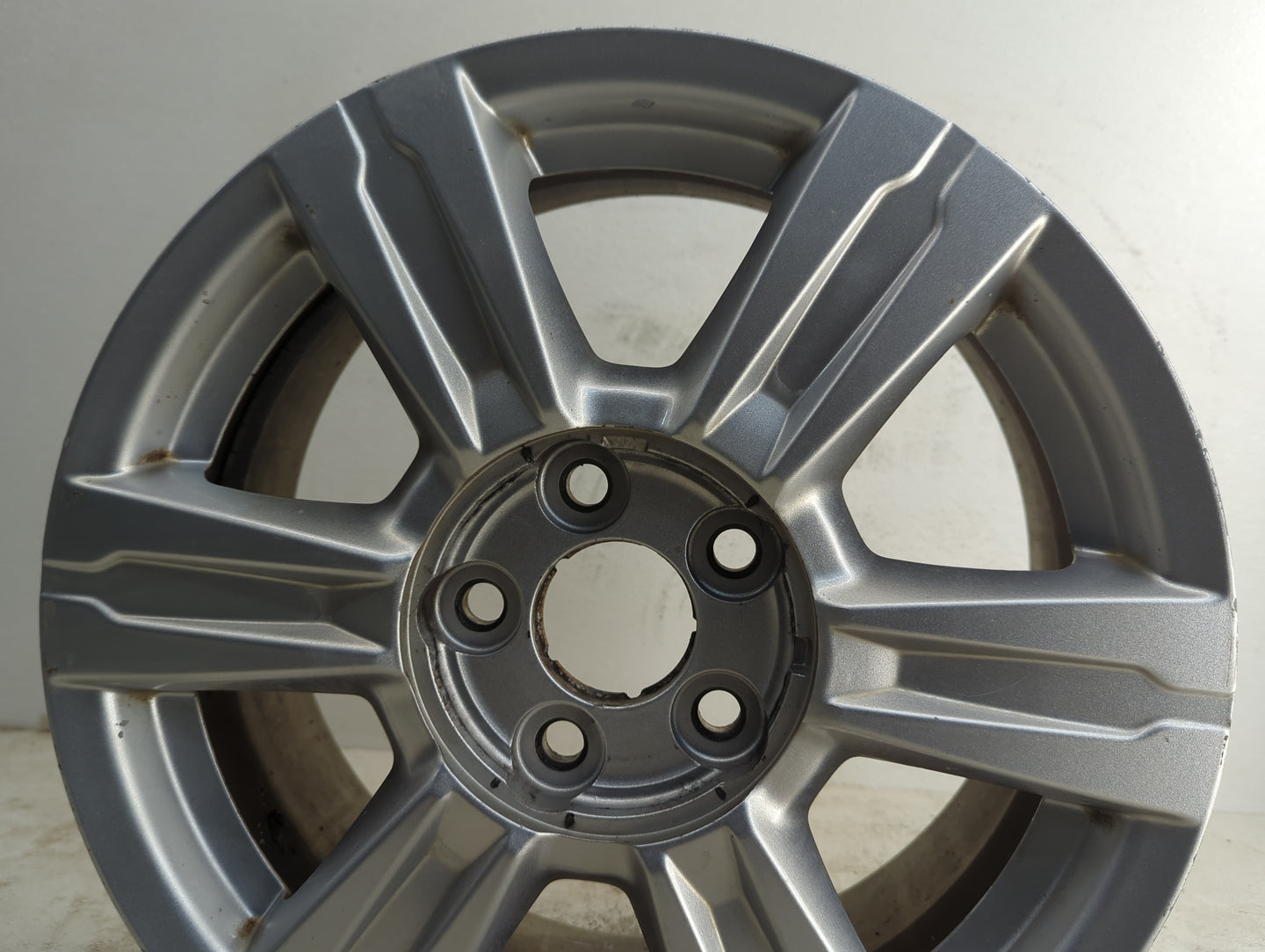 2014-2017 Gmc Terrain Oem Wheel Rim 1194843 - Oemusedautoparts1.com