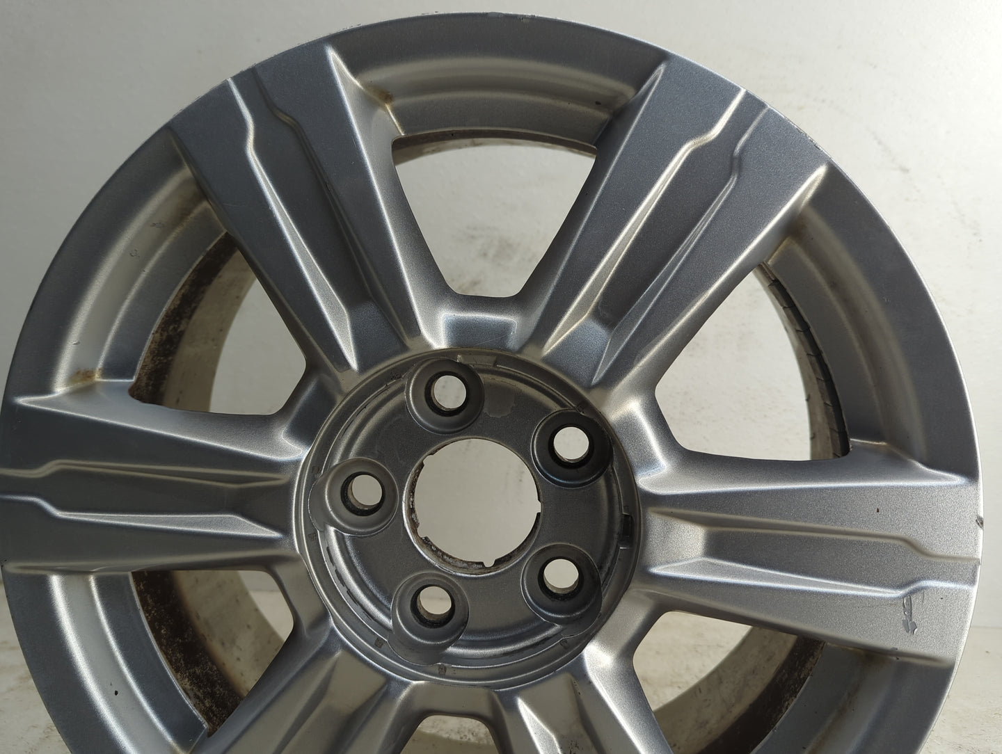 2014-2017 Gmc Terrain Oem Wheel Rim 1194844 - Oemusedautoparts1.com