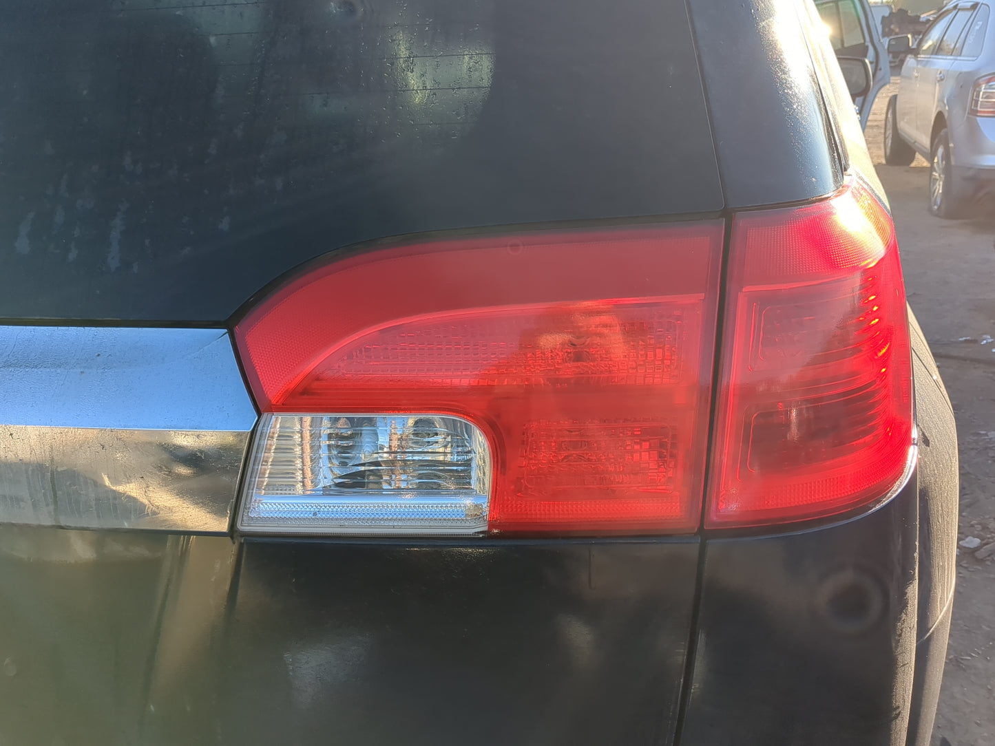 2010-2017 Gmc Terrain Passenger Right Side Deck Lid Mounted Tail Light 1201654 - Oemusedautoparts1.com