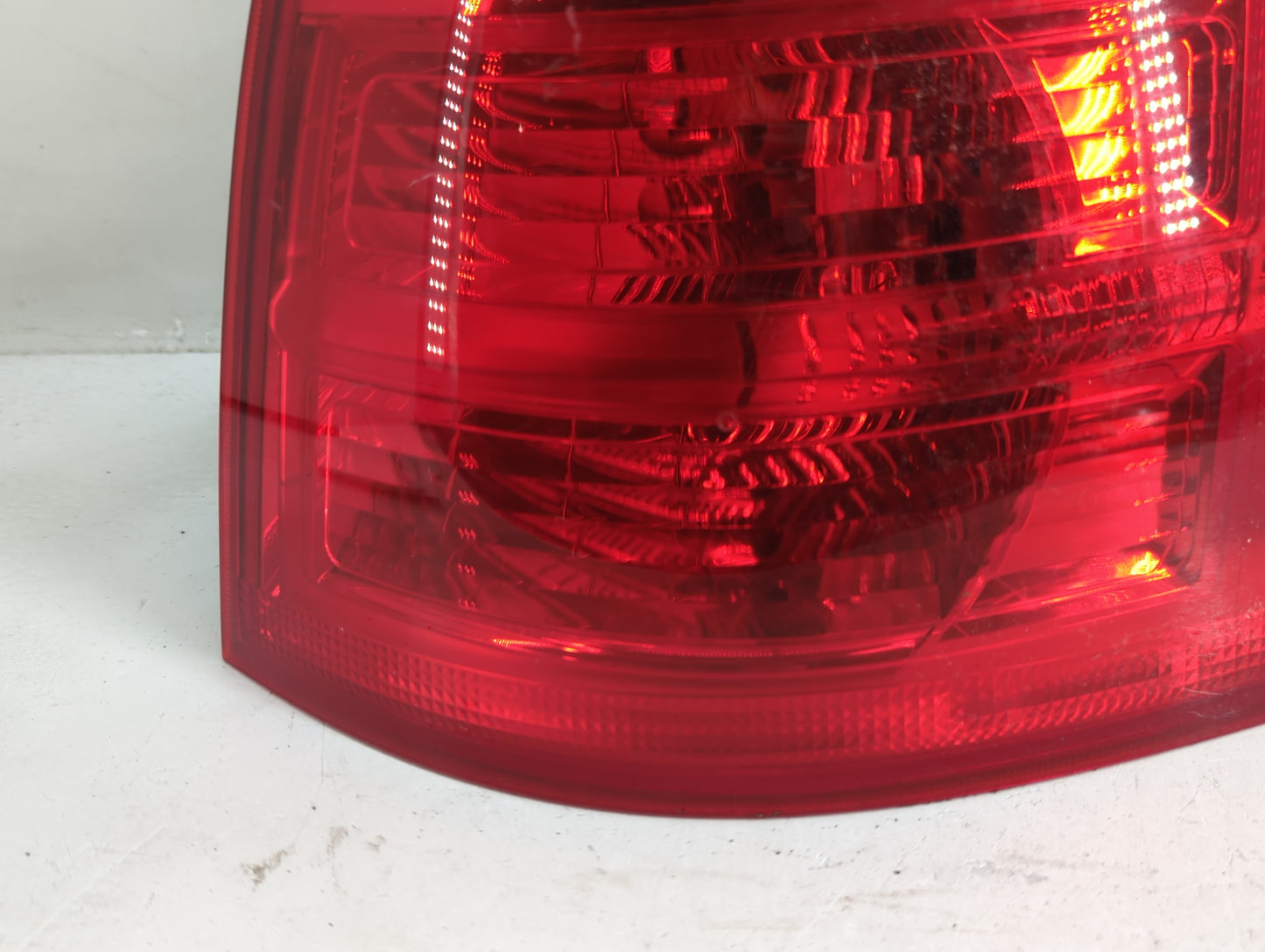 2010-2017 Gmc Terrain Tail Light Assembly Passenger Right OEM Fits Fits 2010 2011 2012 2013 2014 2015 2016 2017 OEM Used Aut