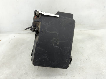 2013-2016 Gmc Terrain Fusebox Fuse Box Panel Relay Module P/N:22922727 Fits Fits 2013 2014 2015 2016 OEM Used Auto Parts - O