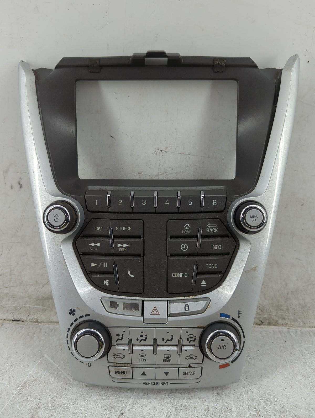 2014-2015 Gmc Terrain Radio Control Panel Silver - Oemusedautoparts1.com