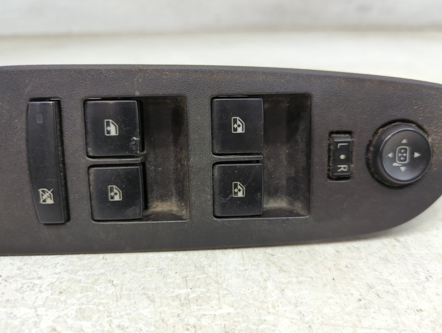 2010-2017 Gmc Terrain Master Power Window Switch Replacement Driver Side Left P/N:20917598 Fits OEM Used Auto Parts - Oemuse