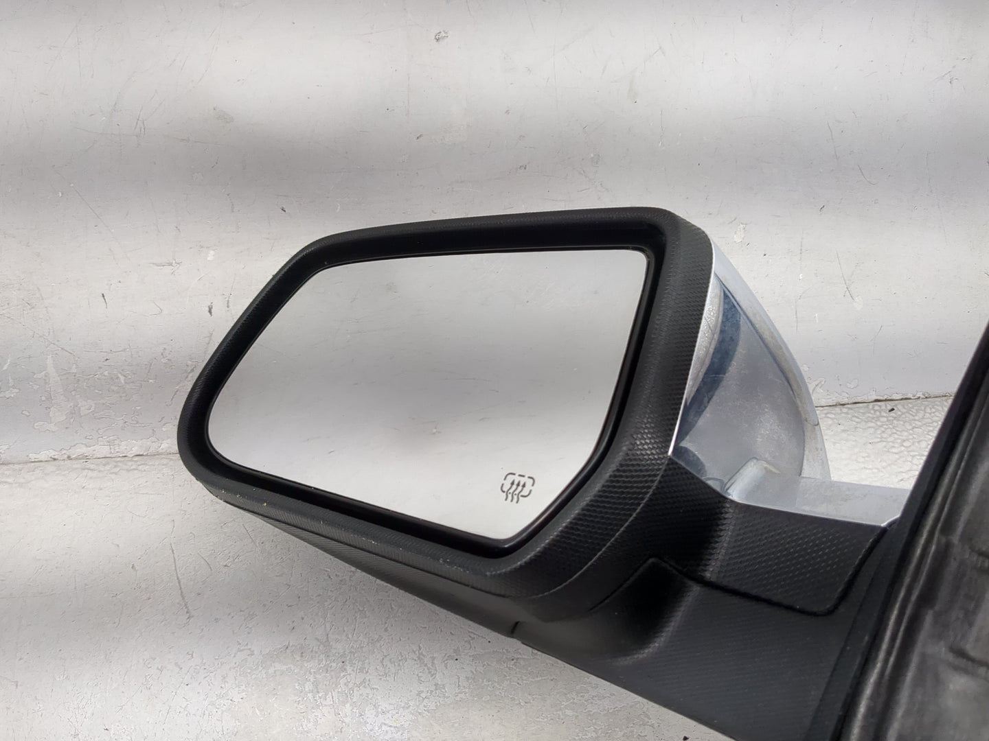 2015-2017 Gmc Terrain Driver Side View Mirror - Left Door Mirror OEM Used - Oemusedautoparts1.com