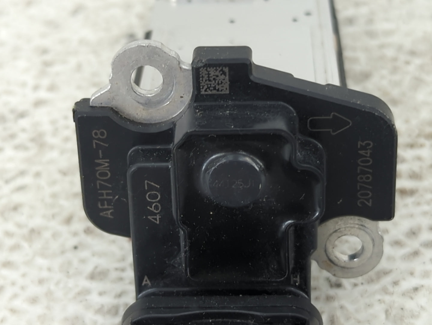 2012-2017 Gmc Terrain Mass Air Flow Meter Maf 1487867 - Oemusedautoparts1.com