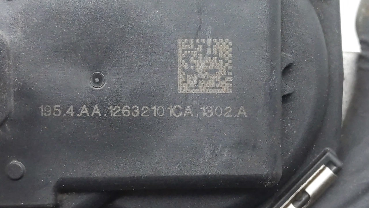 2013-2015 Gmc Terrain Throttle Body P/N:12632101CA Fits Fits 2012 2013 2014 2015 OEM Used Auto Parts - Oemusedautoparts1.com