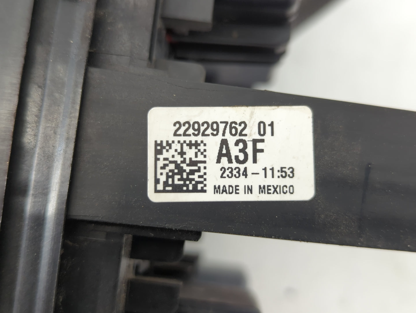 2013-2015 Gmc Terrain Fusebox Fuse Box Panel Relay Module P/N:22929762_01 Fits Fits 2013 2014 2015 OEM Used Auto Parts - Oem