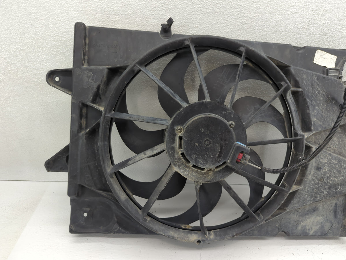 2010-2017 Gmc Terrain Left Radiator Fan Motor Assembly Black 617357 - Oemusedautoparts1.com