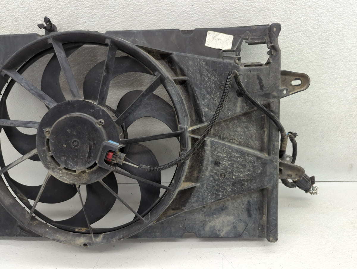 2010-2017 Gmc Terrain Left Radiator Fan Motor Assembly Black 617357 - Oemusedautoparts1.com
