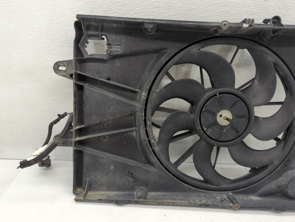 2010-2017 Gmc Terrain Left Radiator Fan Motor Assembly Black 617357 - Oemusedautoparts1.com