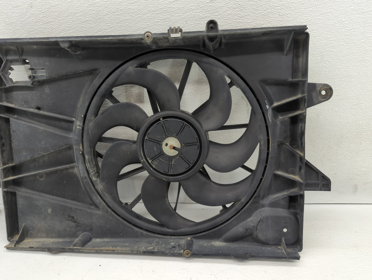 2010-2017 Gmc Terrain Left Radiator Fan Motor Assembly Black 617357 - Oemusedautoparts1.com
