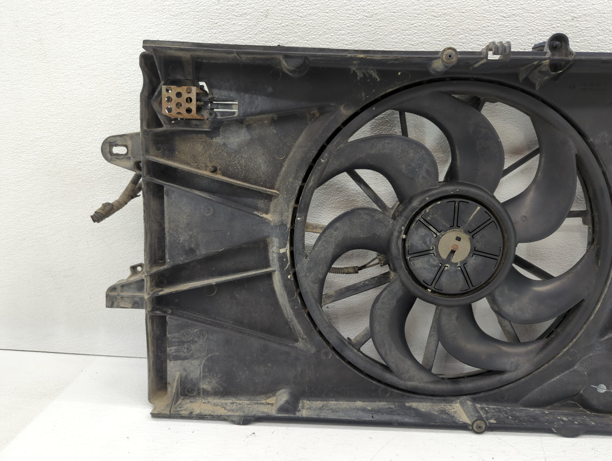 2010-2017 Gmc Terrain Left Radiator Fan Motor Assembly Black 617360 - Oemusedautoparts1.com
