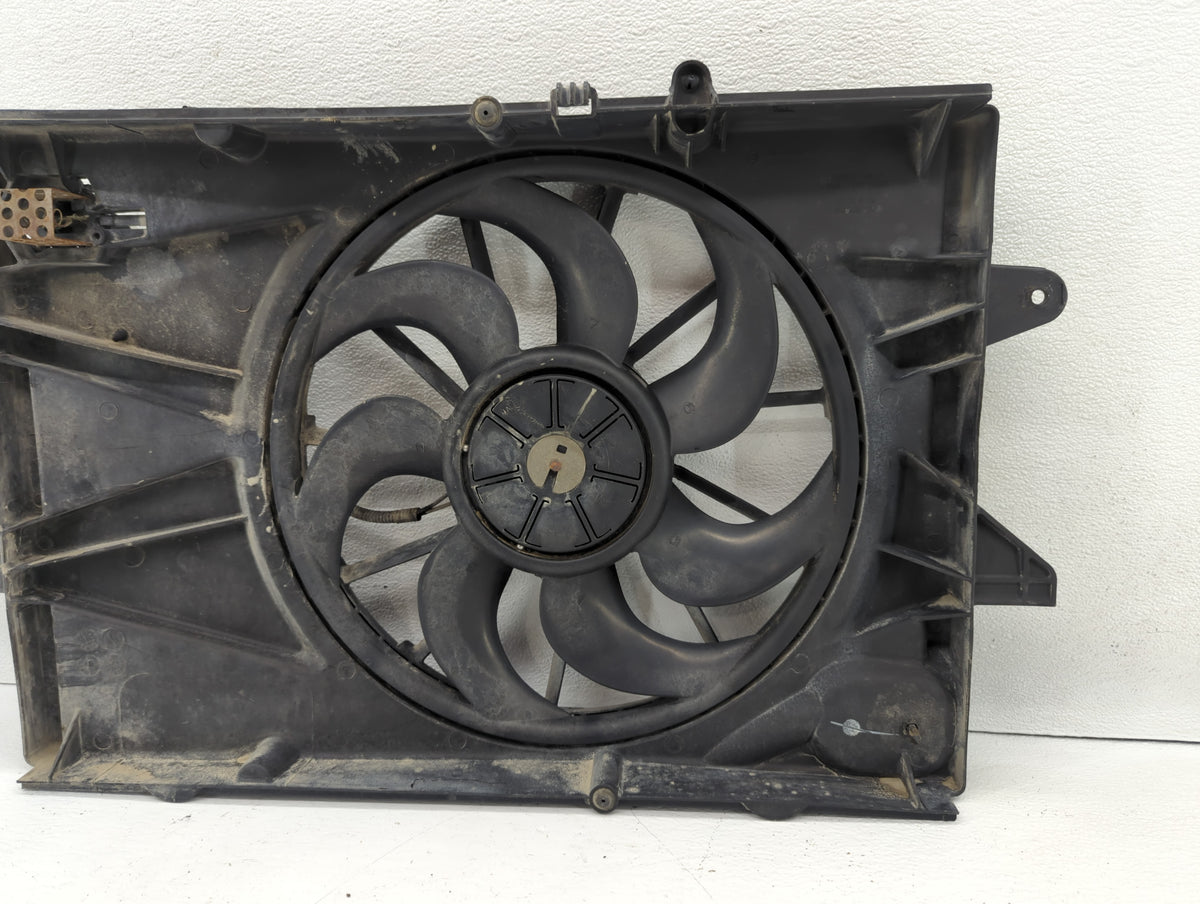 2010-2017 Gmc Terrain Left Radiator Fan Motor Assembly Black 617360 - Oemusedautoparts1.com