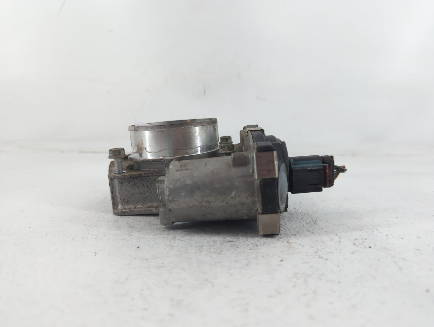 2013-2015 Gmc Terrain Throttle Body P/N:12632101CA Fits Fits 2012 2013 2014 2015 OEM Used Auto Parts - Oemusedautoparts1.com