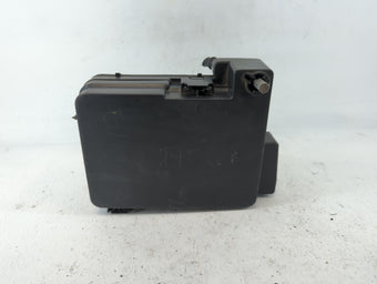 compare product 2013-2016 Gmc Terrain Fusebox Fuse Box Panel Relay Module P/N:22929761_U1 Fits Fits 2013 2014 2015 2016 OEM Used Auto Parts