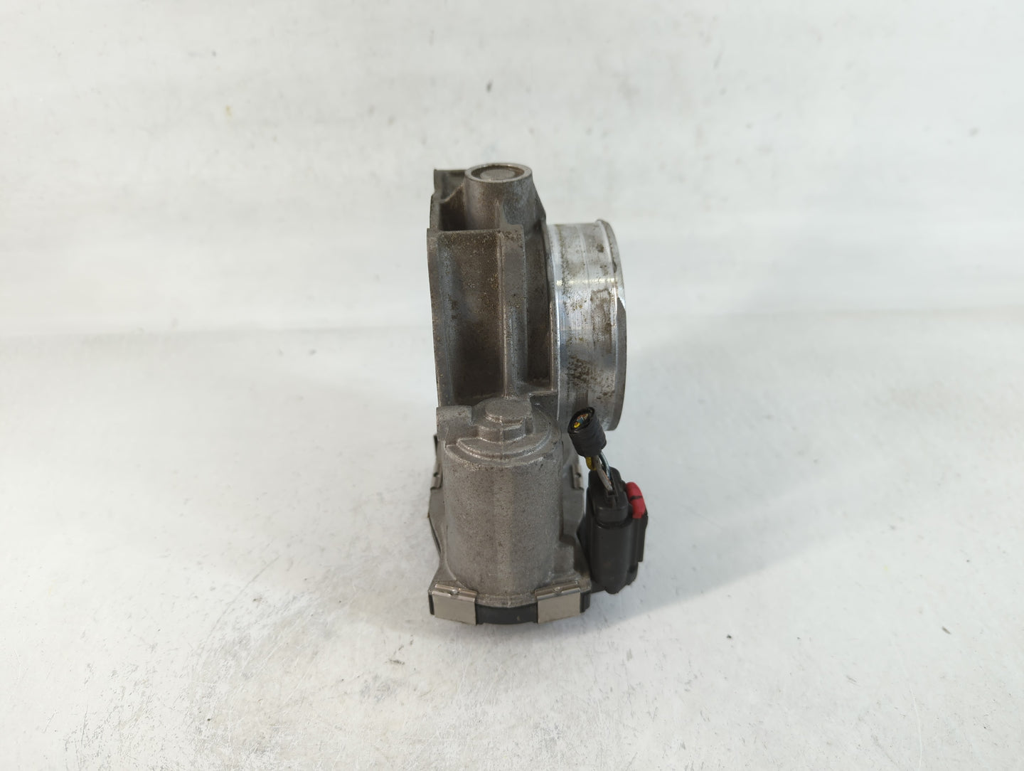 2013-2017 Gmc Terrain Throttle Body P/N:12632172BA Fits Fits 2012 2013 2014 2015 2016 2017 2018 2019 2020 2021 2022 OEM Used