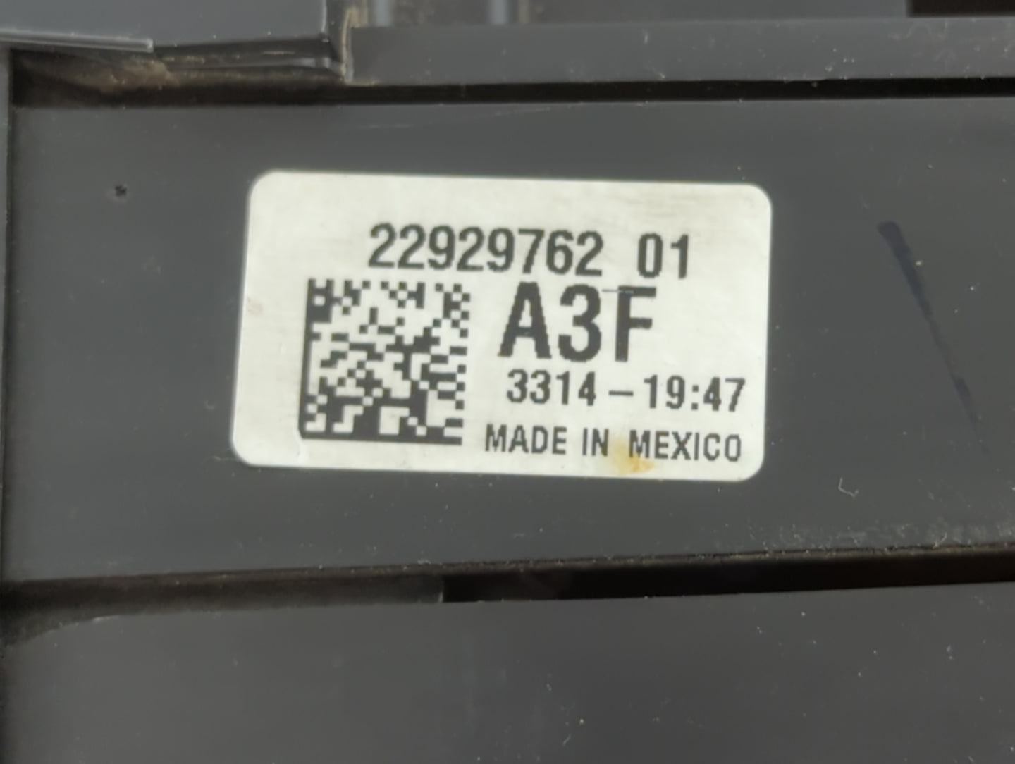 2013-2015 Gmc Terrain Fusebox Fuse Box Panel Relay Module P/N:22929762 01 Fits Fits 2013 2014 2015 OEM Used Auto Parts - Oem
