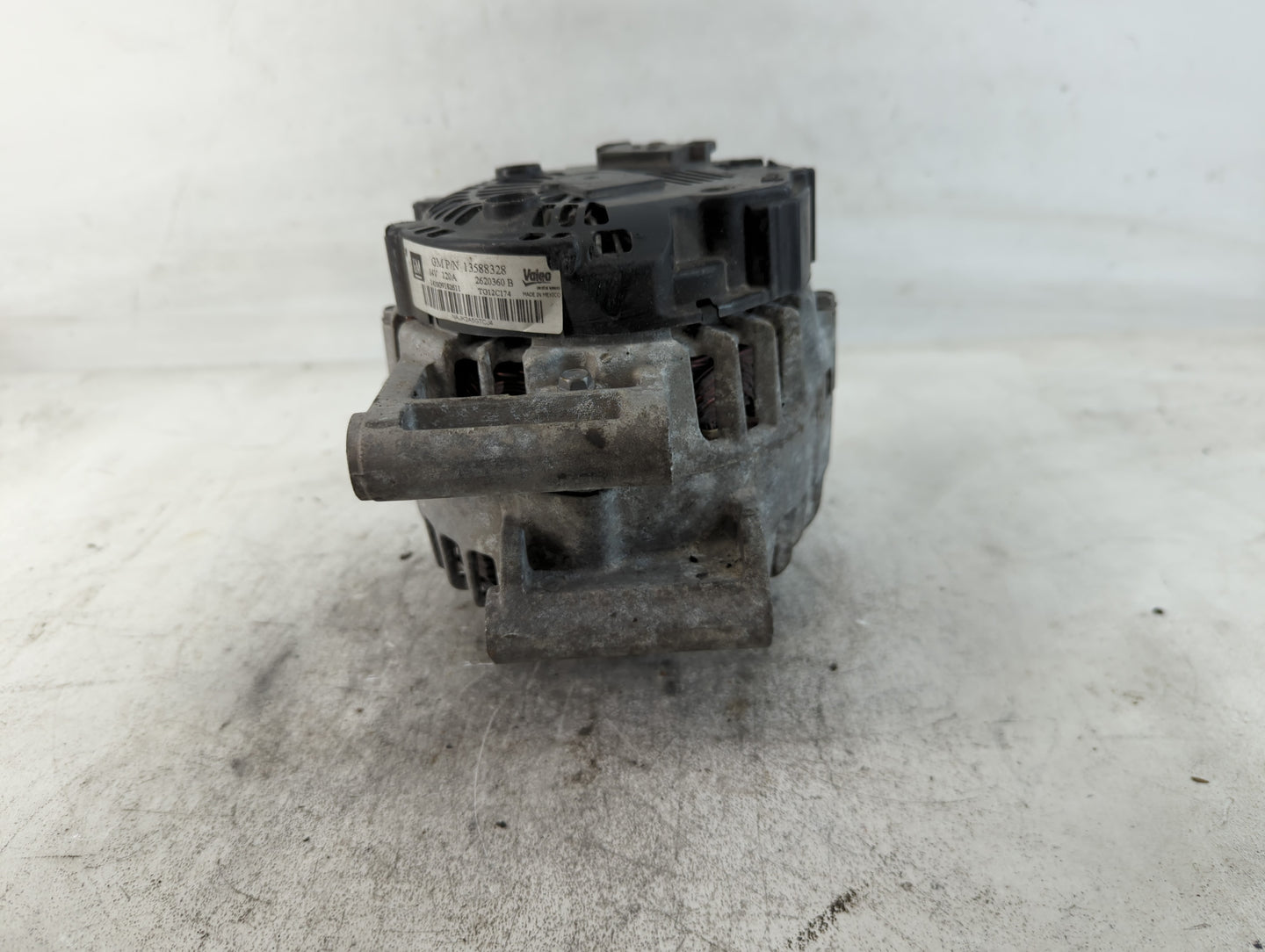 2010-2017 Gmc Terrain Alternator Replacement Generator Charging Assembly Engine OEM P/N:2620360 B 13588328 Fits OEM Used Aut