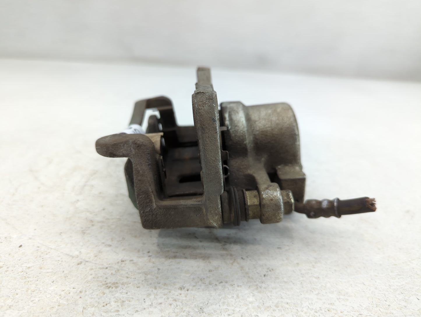 2010-2017 Gmc Terrain Rear Driver Left Brake Caliper - Oemusedautoparts1.com