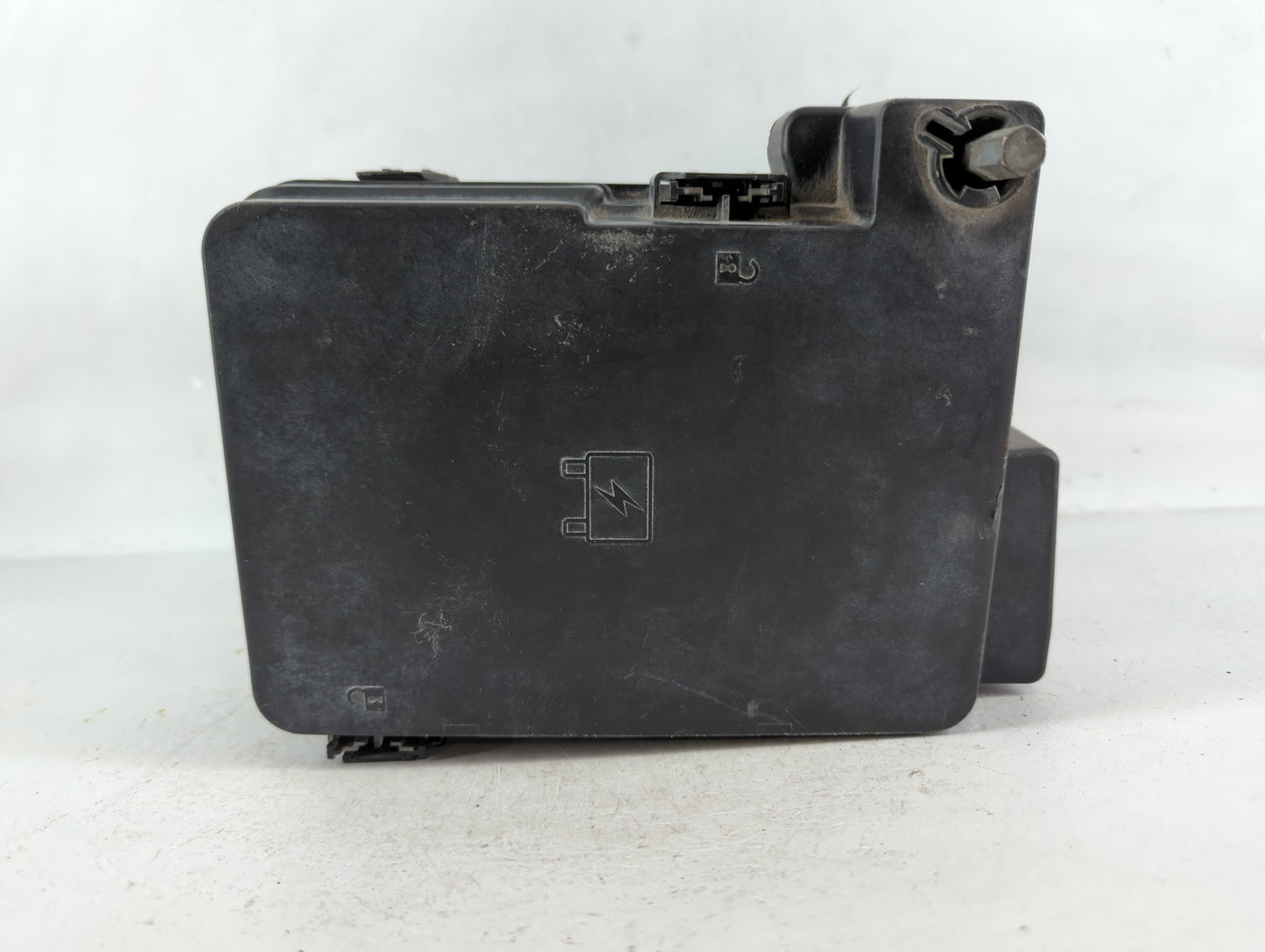 2013-2016 Gmc Terrain Fusebox Fuse Box Panel Relay Module P/N:22929761-01 Fits Fits 2013 2014 2015 2016 OEM Used Auto Parts 