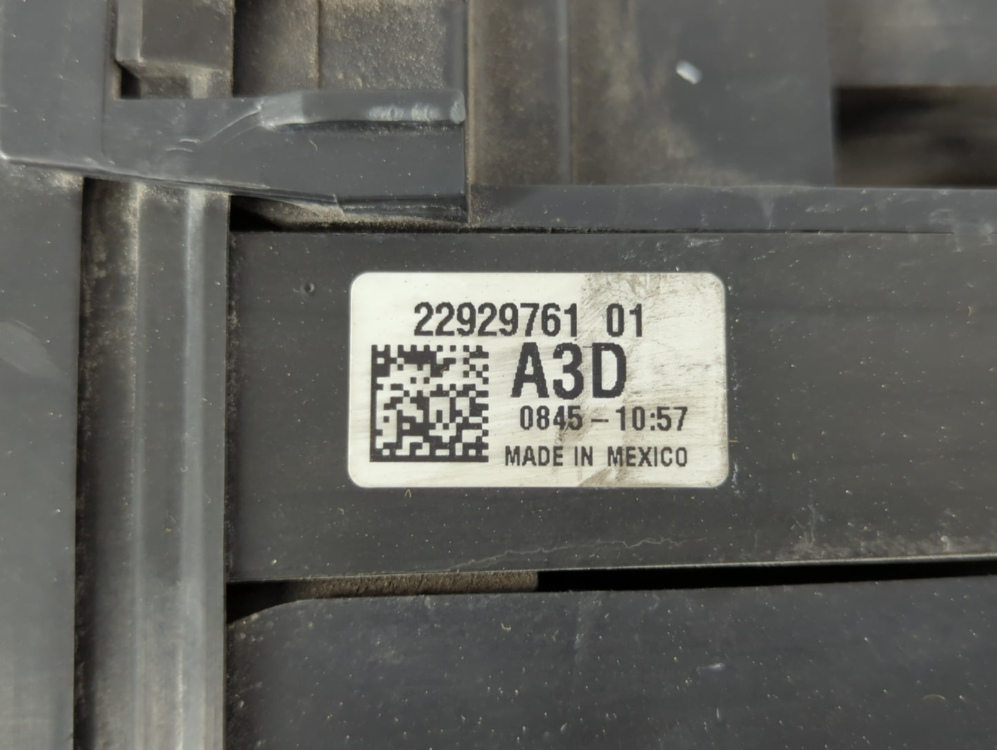 2013-2016 Gmc Terrain Fusebox Fuse Box Panel Relay Module P/N:22929761-01 Fits Fits 2013 2014 2015 2016 OEM Used Auto Parts 
