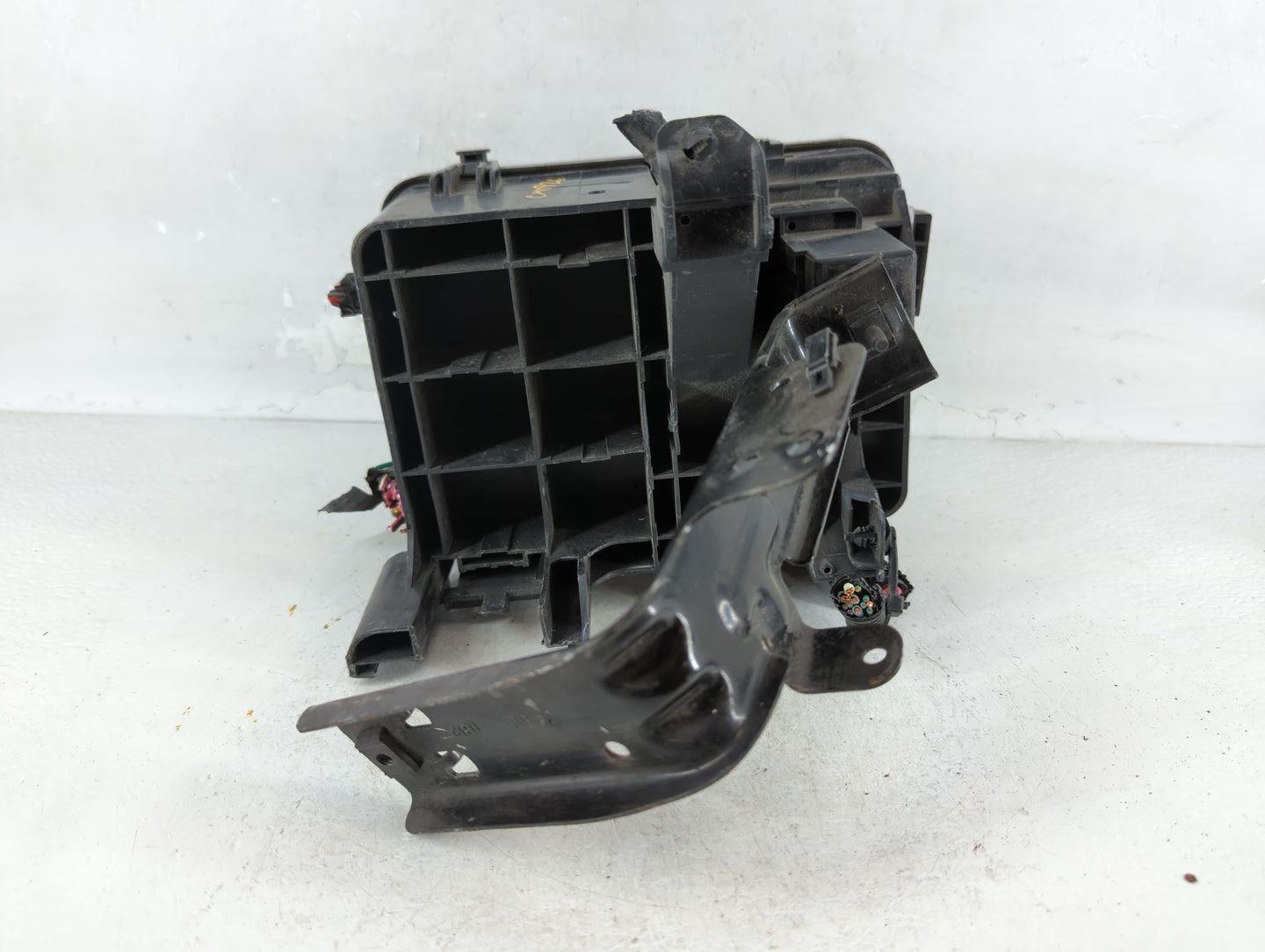 2013-2016 Gmc Terrain Fusebox Fuse Box Panel Relay Module P/N:22929761-01 Fits Fits 2013 2014 2015 2016 OEM Used Auto Parts 