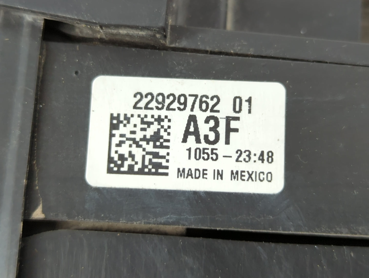2013-2015 Gmc Terrain Fusebox Fuse Box Panel Relay Module P/N:22929762 Fits Fits 2013 2014 2015 OEM Used Auto Parts - Oemuse