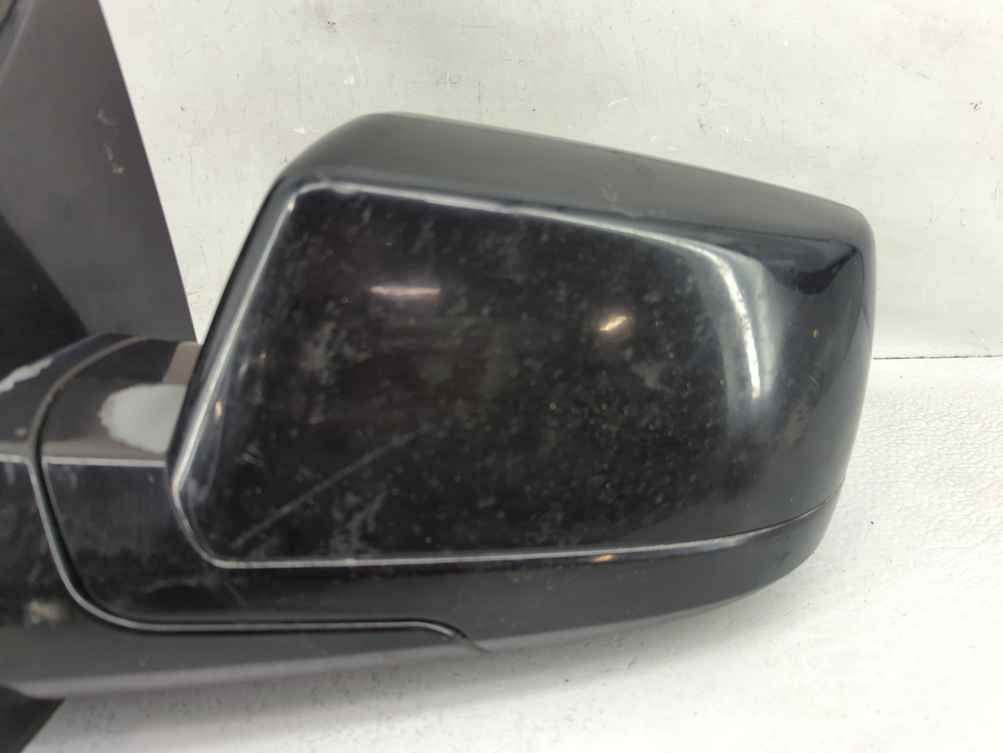 2015-2020 Gmc Yukon Driver Side View Mirror - Left Door Mirror OEM Used - Oemusedautoparts1.com