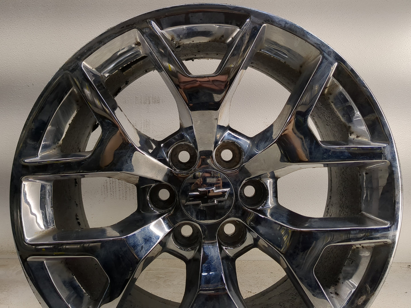 2015-2020 Gmc Yukon Oem Wheel Rim 1377397 - Oemusedautoparts1.com