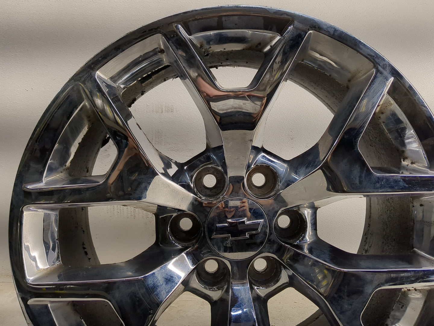 2015-2020 Gmc Yukon Oem Wheel Rim 1377397 - Oemusedautoparts1.com