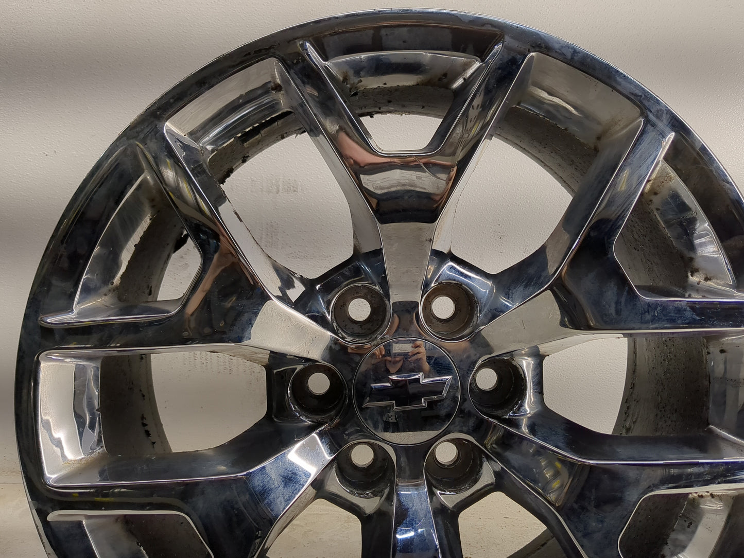2015-2020 Gmc Yukon Oem Wheel Rim 1377397 - Oemusedautoparts1.com