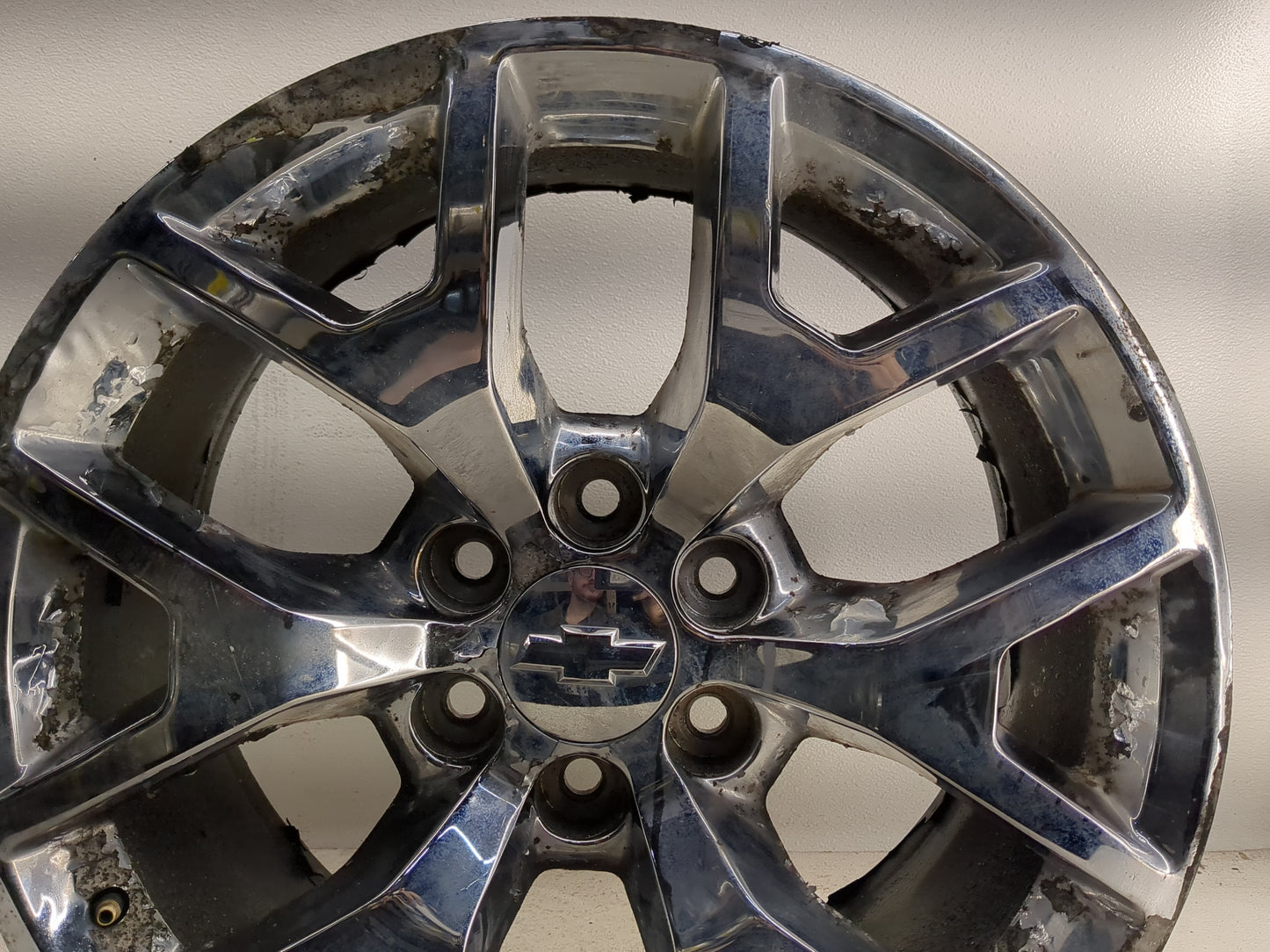 2015-2020 Gmc Yukon Oem Wheel Rim 1377399 - Oemusedautoparts1.com