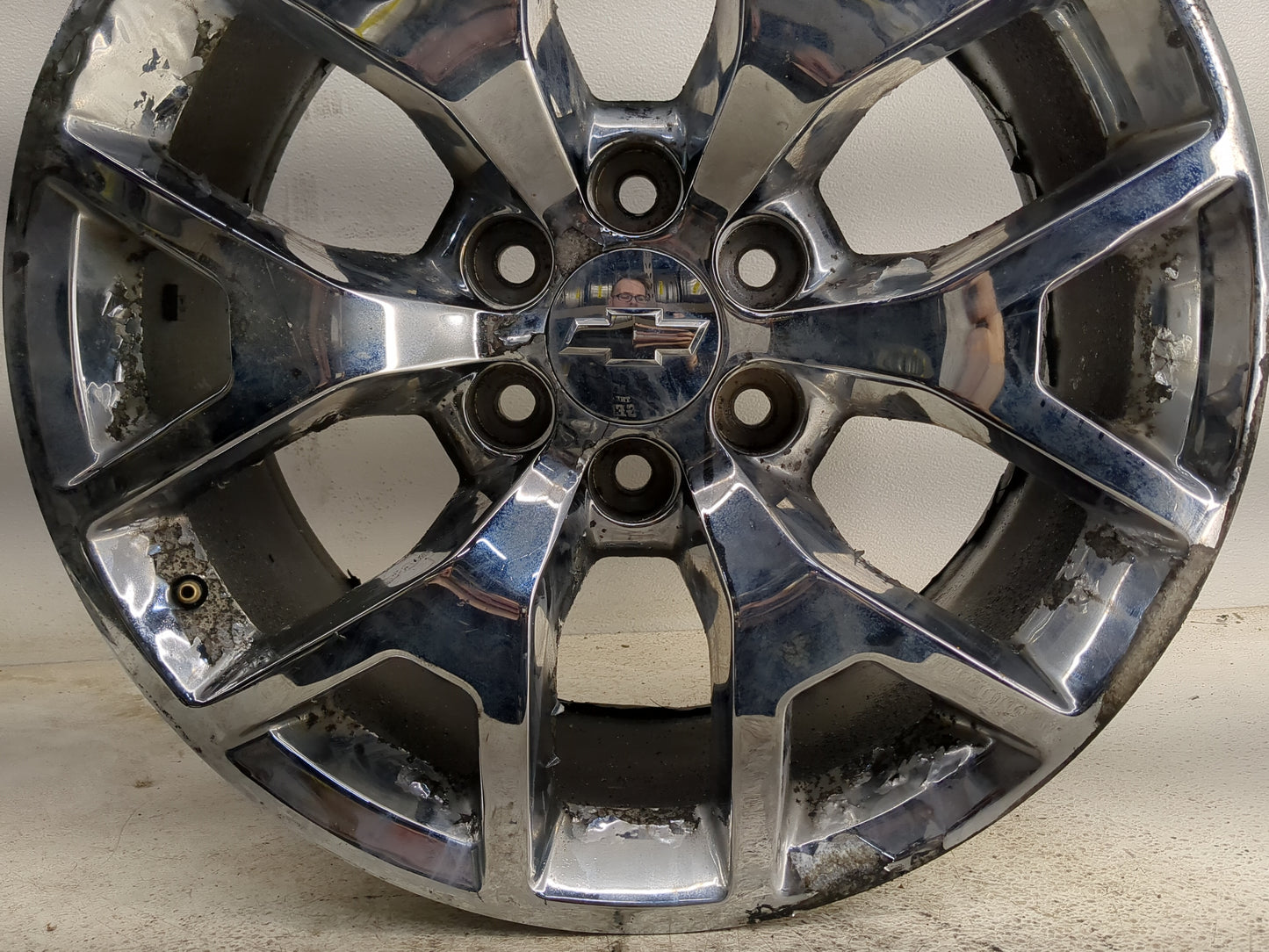 2015-2020 Gmc Yukon Oem Wheel Rim 1377399 - Oemusedautoparts1.com