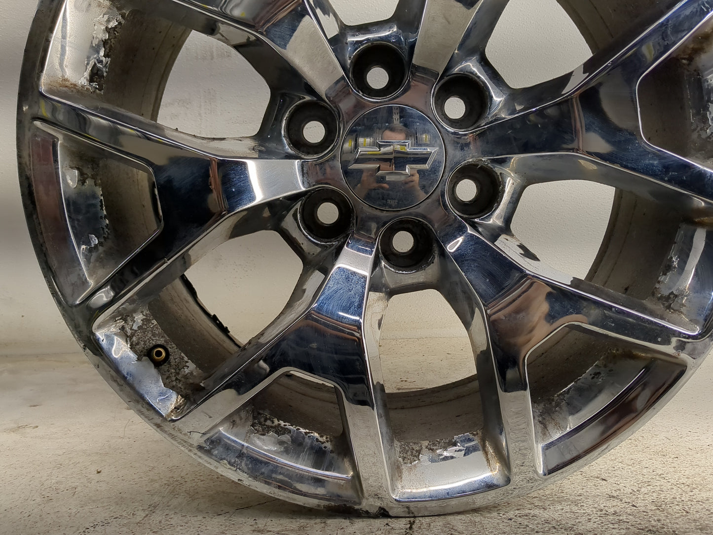 2015-2020 Gmc Yukon Oem Wheel Rim 1377400 - Oemusedautoparts1.com