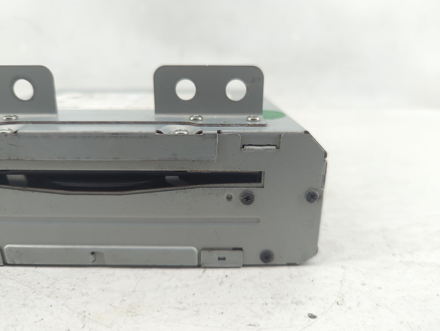 2015 Gmc Yukon Radio AM FM Cd Player Receiver Replacement P/N:23487129 Fits OEM Used Auto Parts - Oemusedautoparts1.com
