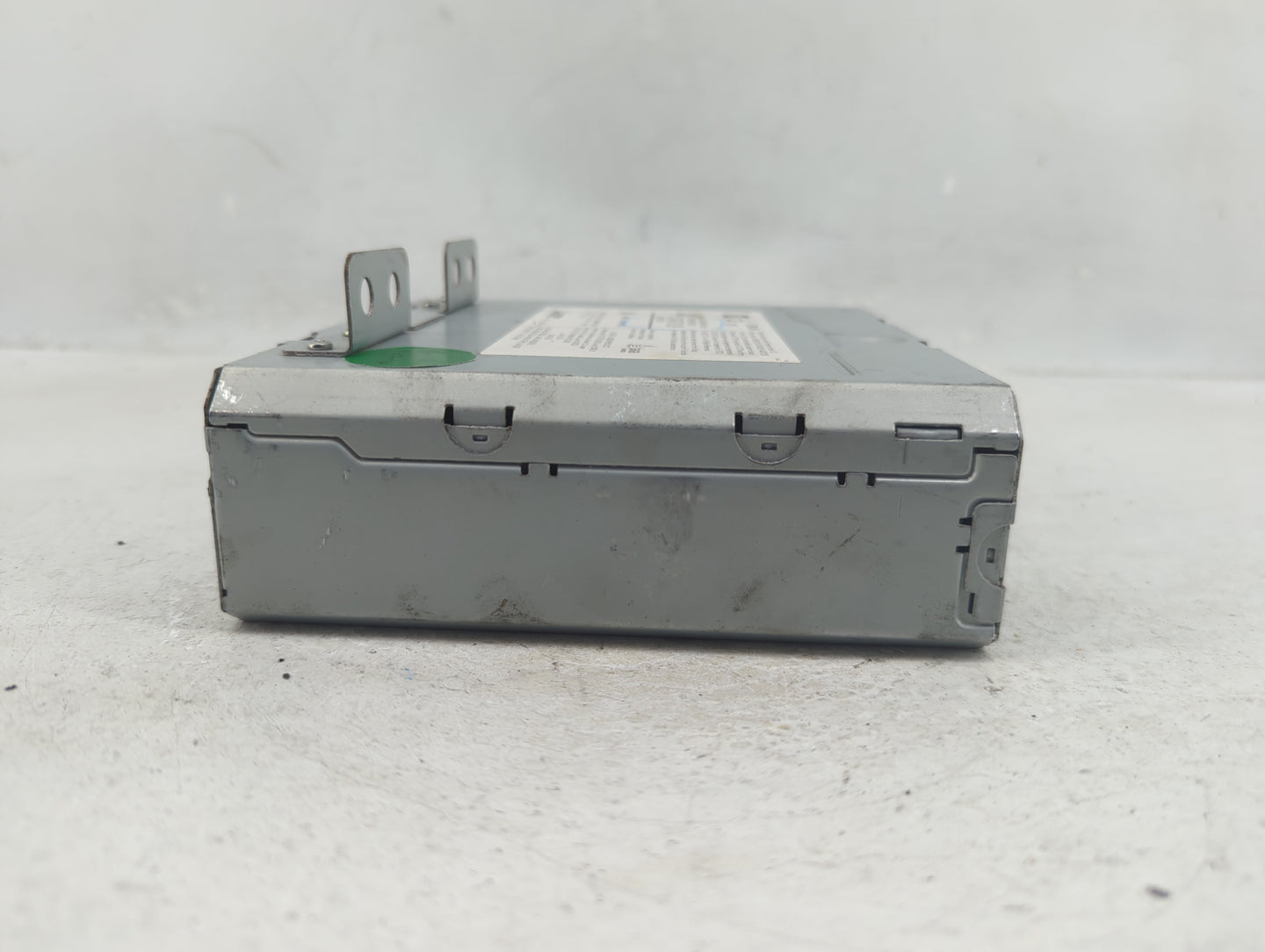 2015 Gmc Yukon Radio AM FM Cd Player Receiver Replacement P/N:23487129 Fits OEM Used Auto Parts - Oemusedautoparts1.com